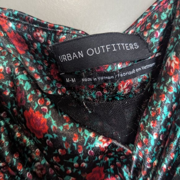Urban Outfitters Green and Red Floral Ruched Mini Dress size- Medium - Picture 4 of 5